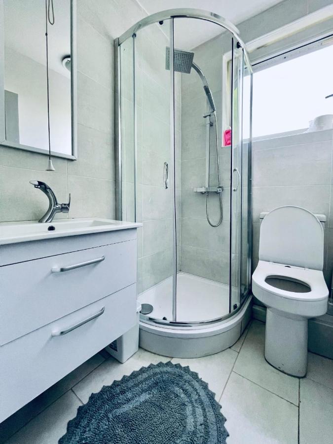 Noah'S Place In Mile End London Luaran gambar