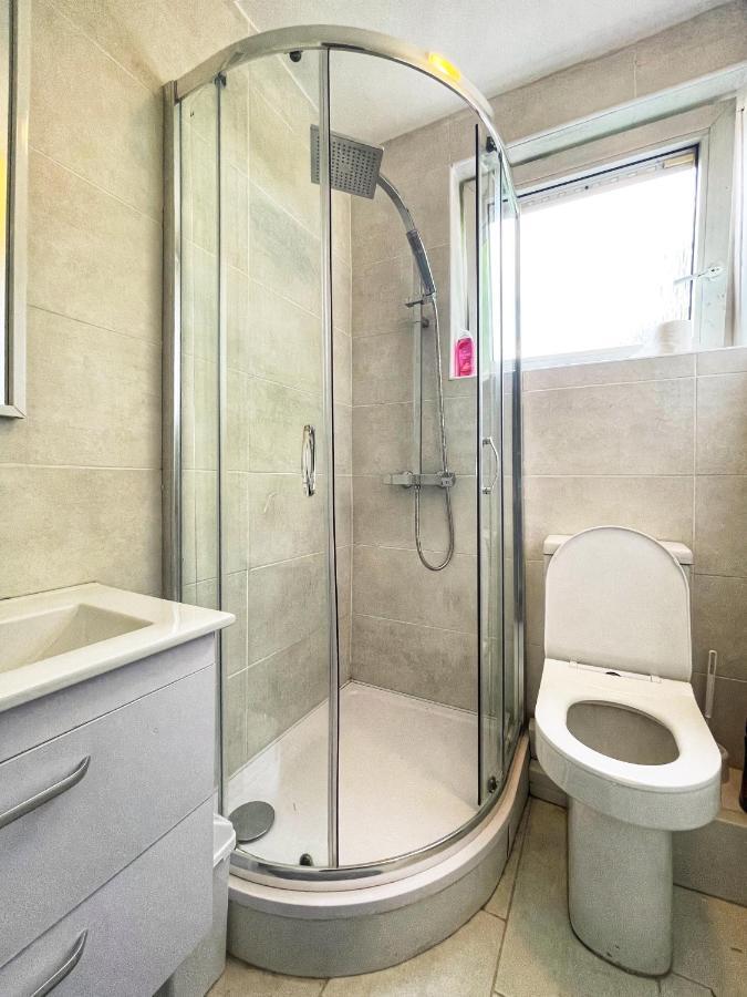 Noah'S Place In Mile End London Luaran gambar